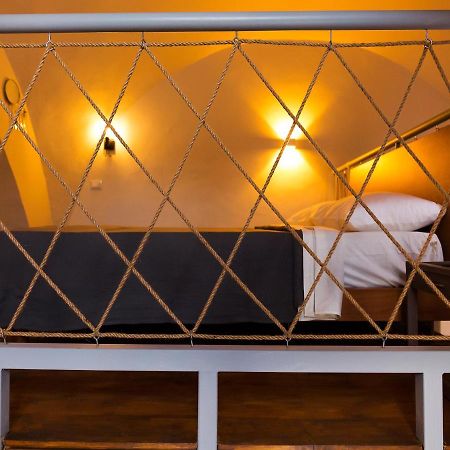 Al Vicolo Stretto Bed & Breakfast Santa Maria a Vico ภายนอก รูปภาพ