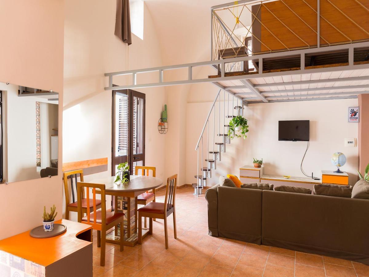 Al Vicolo Stretto Bed & Breakfast Santa Maria a Vico ภายนอก รูปภาพ