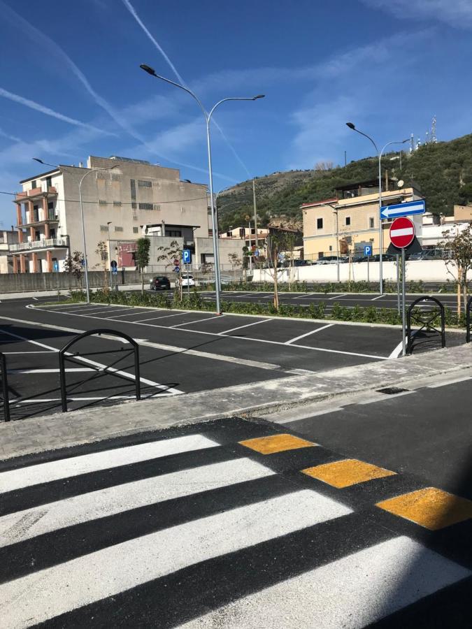 Al Vicolo Stretto Bed & Breakfast Santa Maria a Vico ภายนอก รูปภาพ