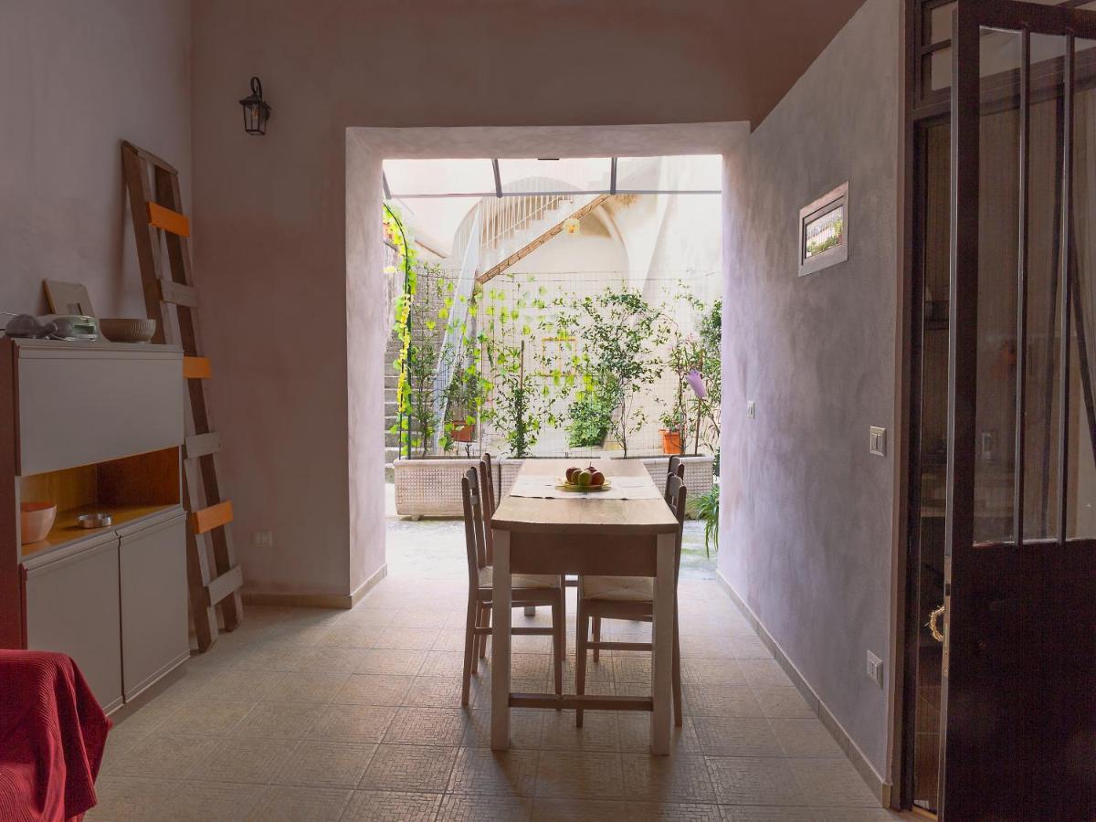 Al Vicolo Stretto Bed & Breakfast Santa Maria a Vico ภายนอก รูปภาพ