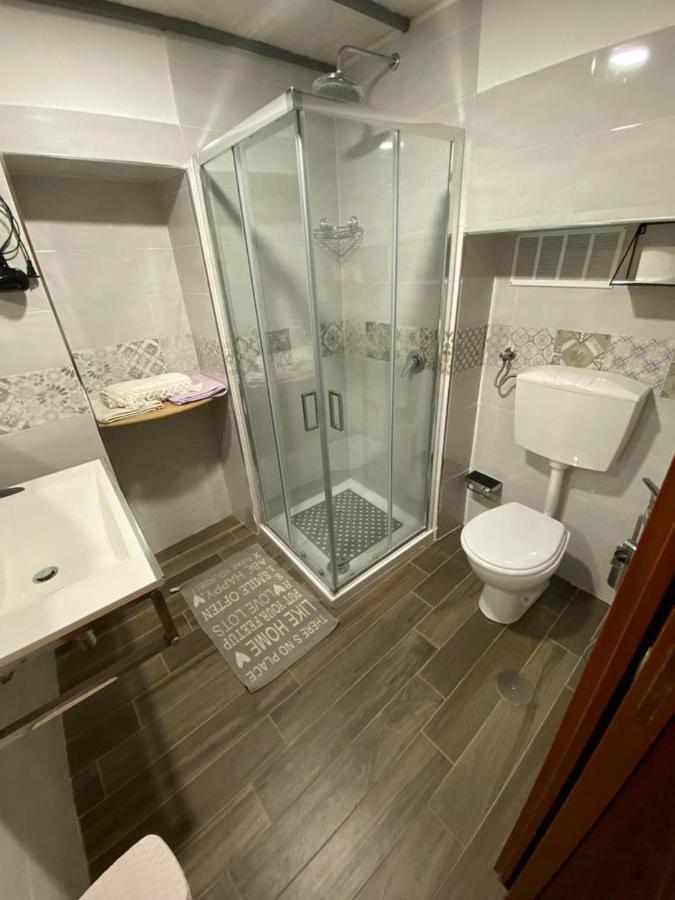 Al Vicolo Stretto Bed & Breakfast Santa Maria a Vico ภายนอก รูปภาพ